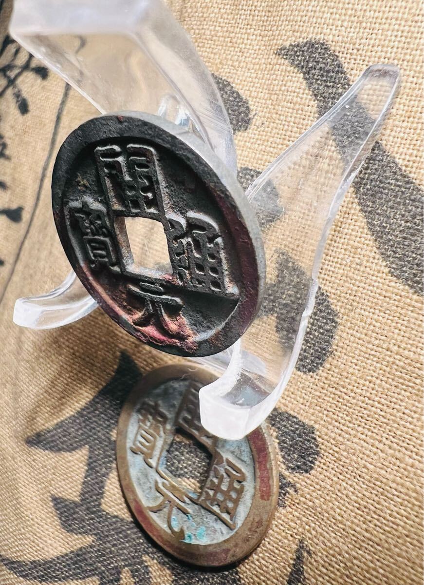 唐時代 開元通寶 白銅?銀?母銭 2点まとめ 穴銭唐時代 開元通宝 白銅銭 銀銭 希少 2点まとめ 遣唐使 本物 1