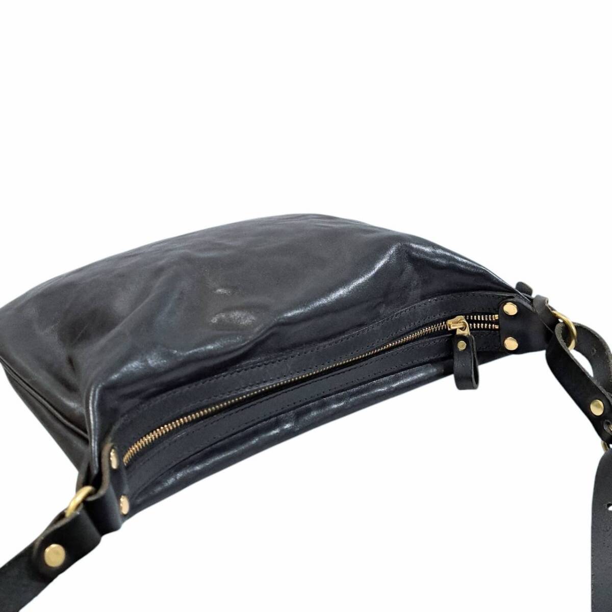 定価3万 美品 Organ オルガン レザー ショルダーバッグ Sサイズ 定価3万 美品 Organ オルガン レザー ショルダーバッグ Sサイズ