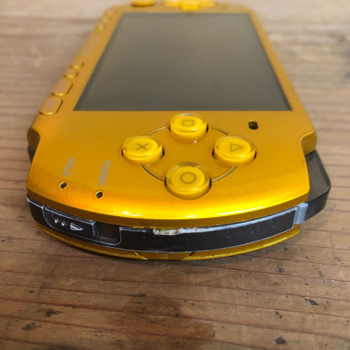 29)1円スタート〜 PSP-3000 ブライトイエロー ジャンク 29)1円スタート〜 PSP-3000 ブライトイエロー ジャンク