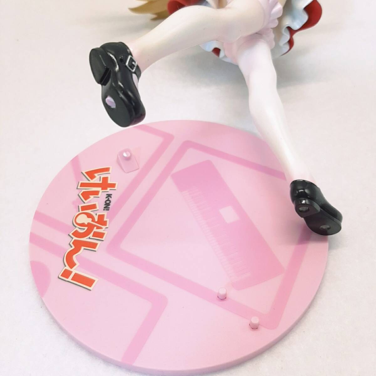 s193【1円~】 けいおん! 琴吹 紬 (ウェイトレス) 1/7スケール s193【1円~】 けいおん! 琴吹 紬 (ウェイトレス) 1/7スケール