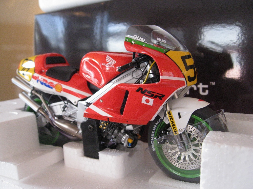 即決可☆Newオートアート1/12 ホンダNSR500 WGP500 #56 バリバリ 即決可☆Newオートアート1/12 ホンダNSR500 WGP500 #56 バリバリ