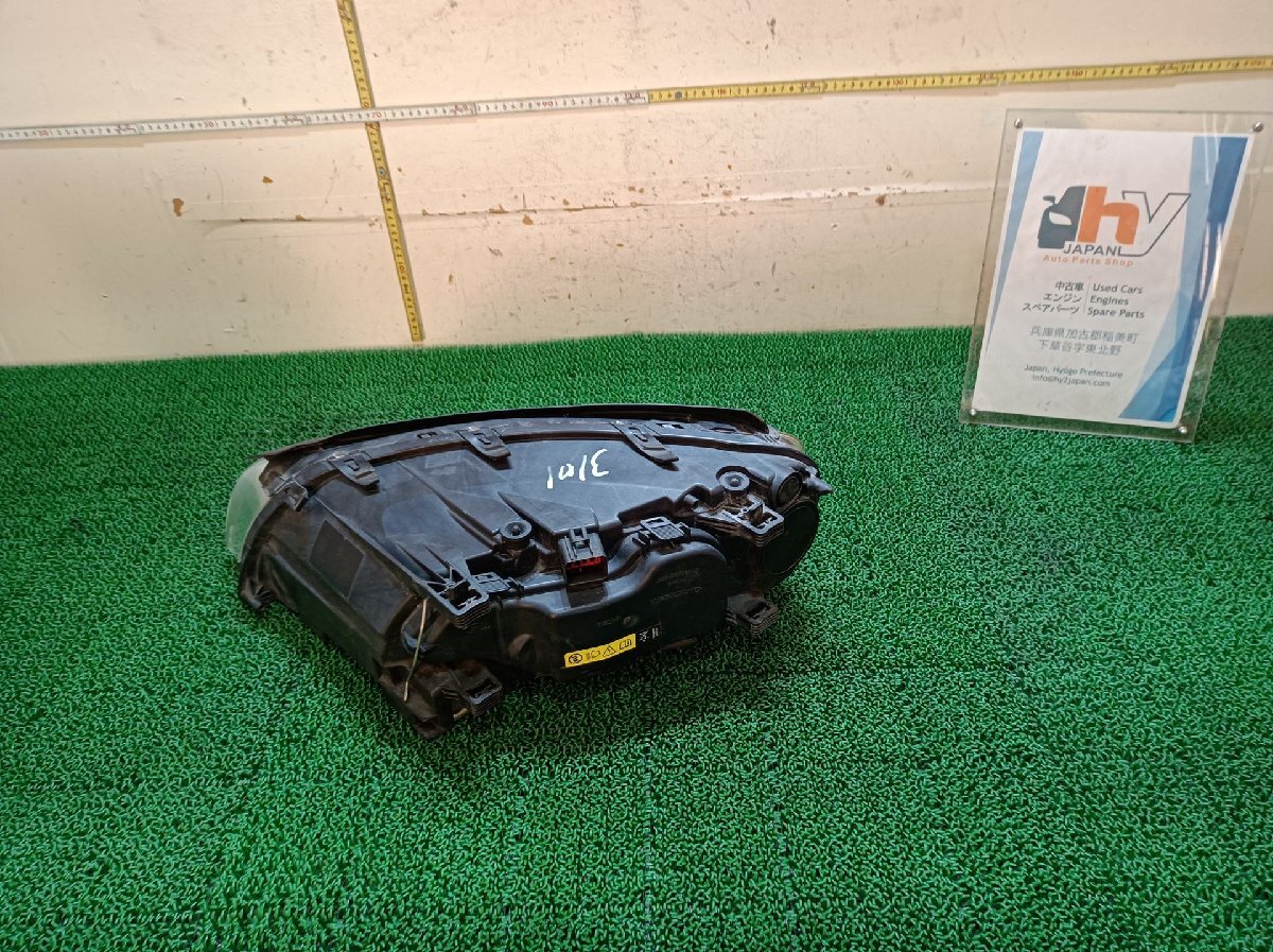 ボルボ 右 ヘッドライト S80 CBA-AB6324, 2007 #hyj NSP234440