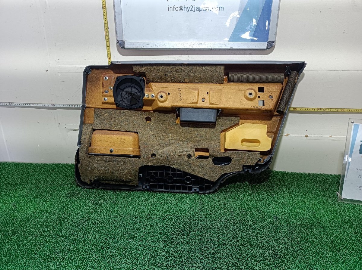 ボルボ　フロントドアトリム　左 　850　E-8B5252　8B5252　1996?。yj　NSP261477