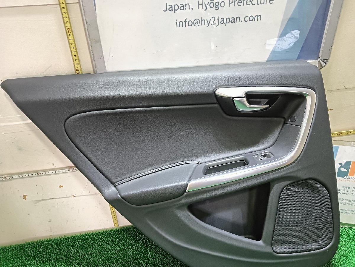 ボルボ 左 リアドアトリム V60 DBA-FB420, 2015 #hyj NSP232332