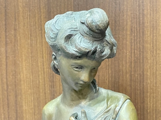 大型 ブロンズ像 西洋モチーフ 女性立像 高さ約61cm 重さ約18.5 大型 ブロンズ像 西洋モチーフ 女性立像 高さ約61cm 重さ約18.5