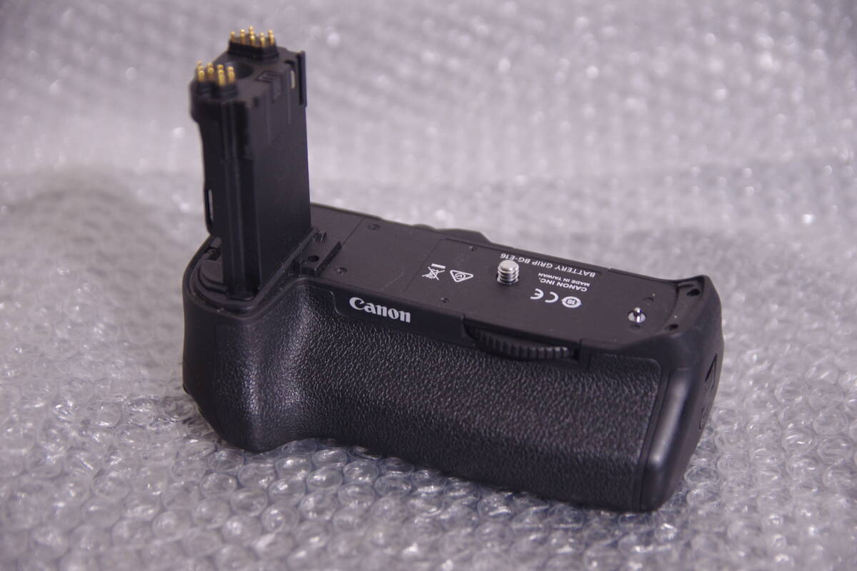 CANON 純正 バッテリーグリップ BG-E16 EOS 7D MarkⅡ用 CANON 純正 バッテリーグリップ BG-E16 EOS 7D MarkⅡ用