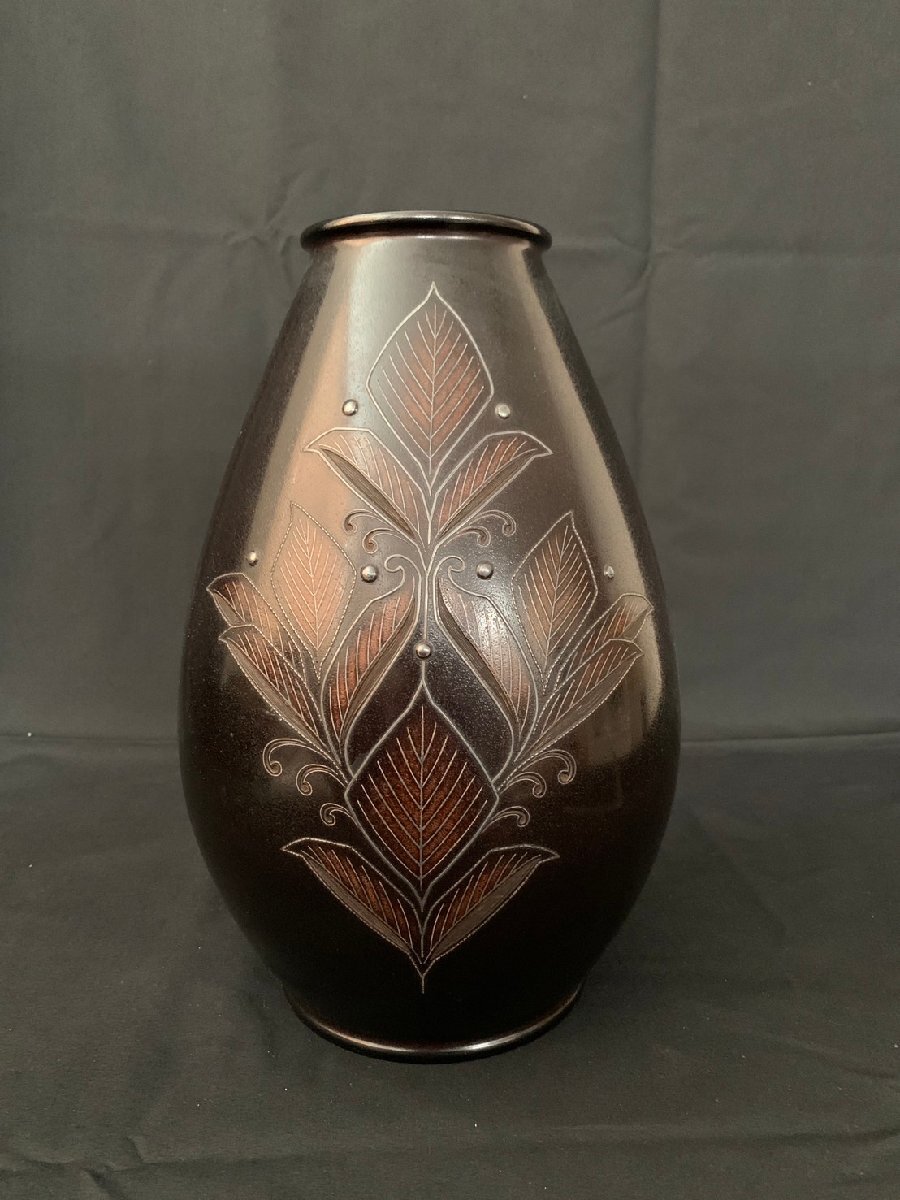 金工師 本保桂泉 鋳銅 銀象嵌 花入 高さ約31cm 花器 花瓶 時代物 金工師 本保桂泉 鋳銅 銀象嵌 花入 高さ約31cm 花器 花瓶 時代物