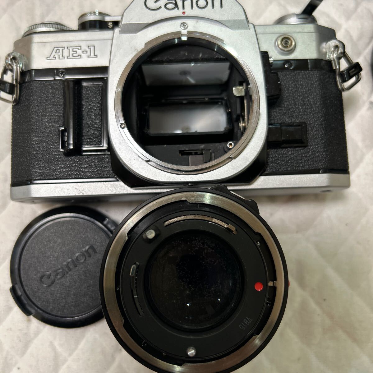 A283) CANON AE-1 FD 50mm F1.4/Canon FTb QLFD 28mm F2.8 A283) CANON AE-1 FD 50mm F1.4/Canon FTb QLFD 28mm F2.8