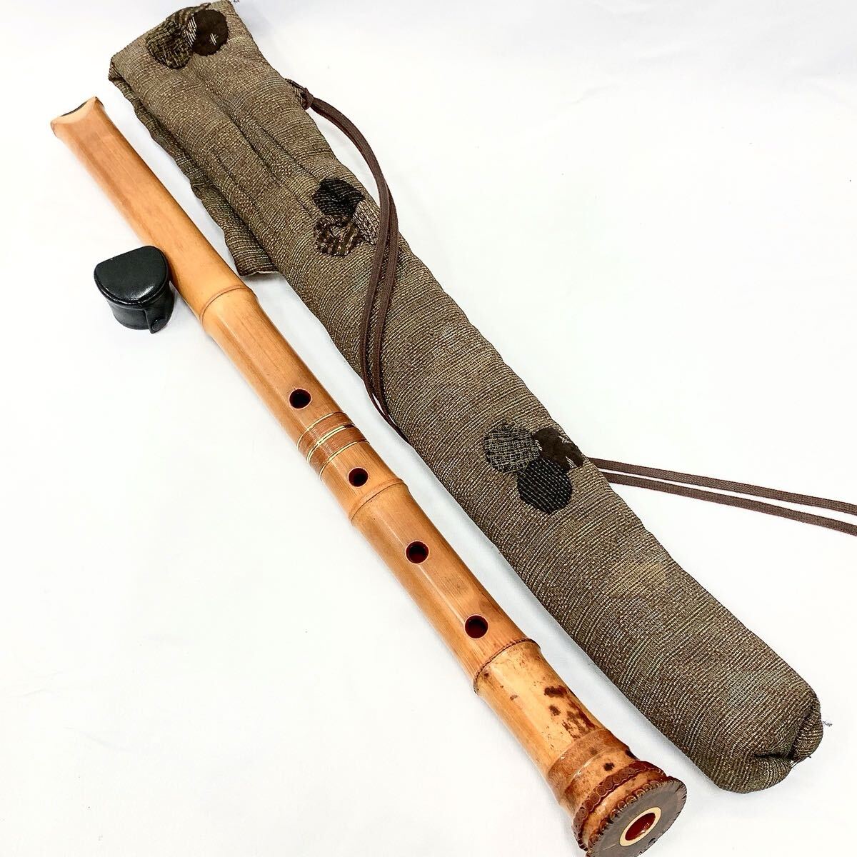 尺八 都山流 真山 二印 中継 金三線 金巻 和楽器 長さ約55.5cm 尺八 都山流 真山 二印 中継 金三線 金巻 和楽器 長さ約55.5cm