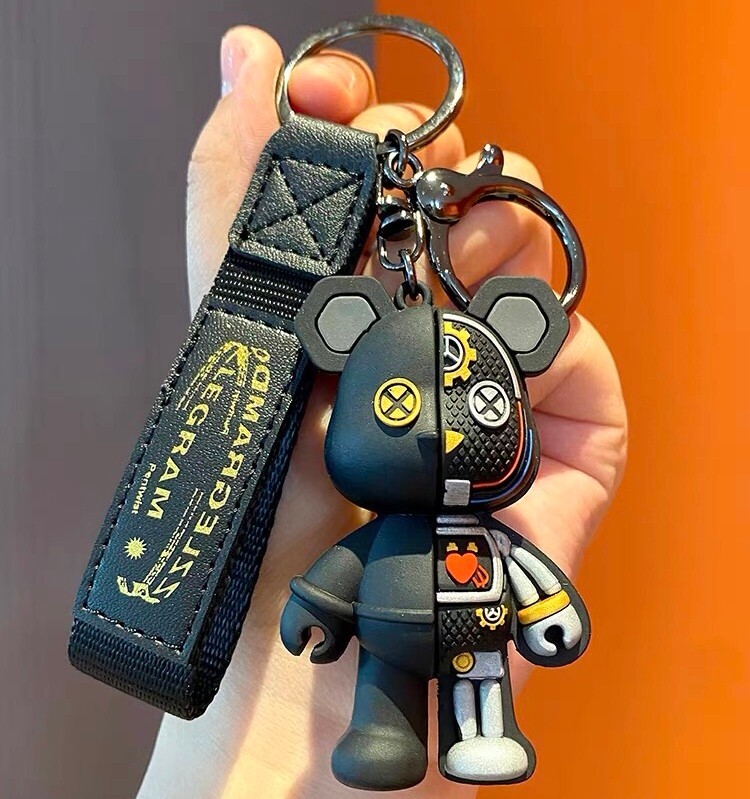 新品2点セット ベアブリック キーホルダー ロボット ストラップ 新品2点セット ベアブリック キーホルダー ロボット ストラップ