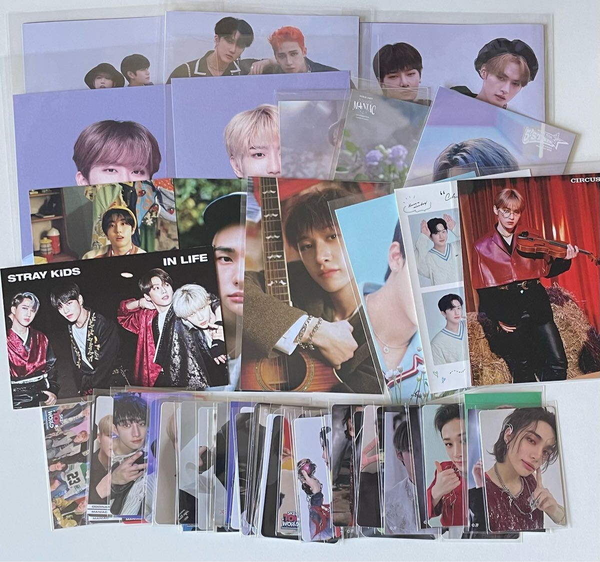 Stray Kids トレカ50枚 CD ポスター等 グッズセット バンチャン Stray Kids トレカ50枚 CD ポスター等 グッズセット バンチャン