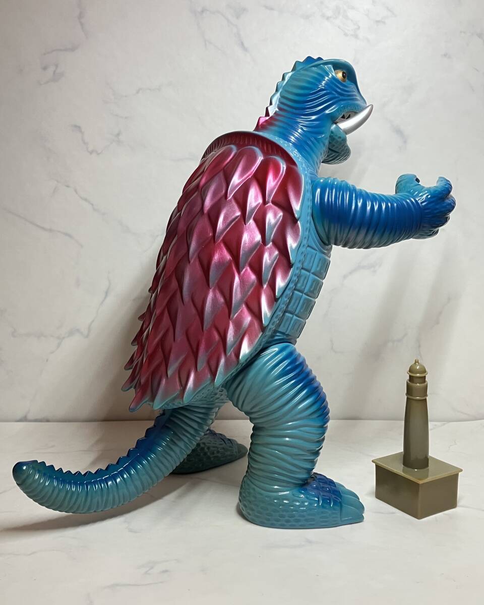 ジャイアント ガメラ 灯台付》モダントーイ 味が出てしまって ジャイアント ガメラ 灯台付》モダントーイ 味が出てしまって