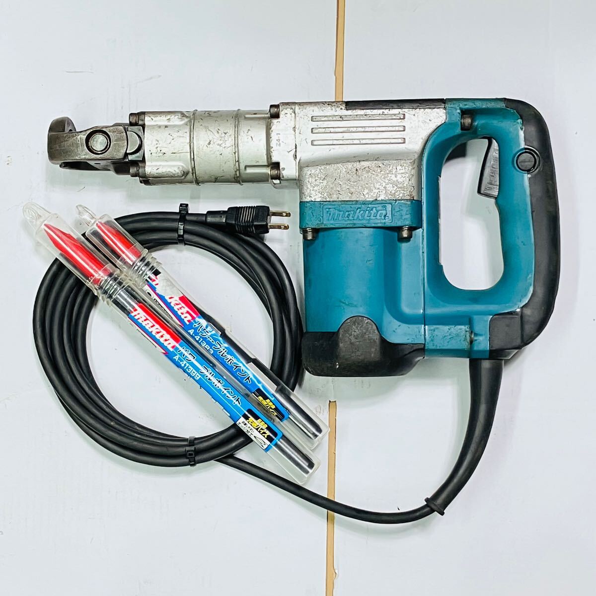 動作良好 送料無料 マキタ makita 電動ハンマ 電動ハンマー 動作良好 送料無料 マキタ makita 電動ハンマ 電動ハンマー