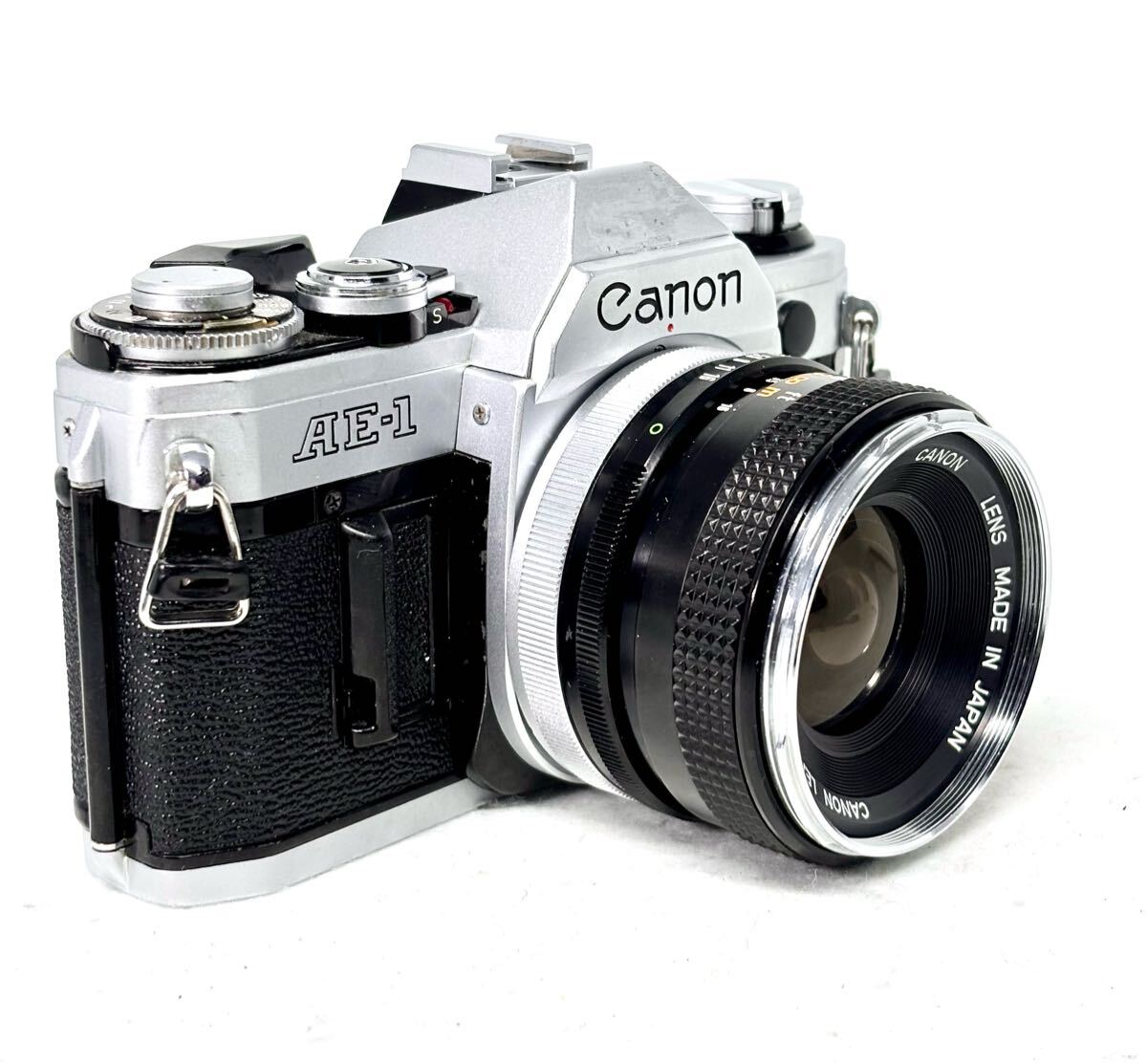 完全動作・美品】キャノンCanonフィルムカメラAE-1 シルバー 完全動作・美品】キャノンCanonフィルムカメラAE-1 シルバー