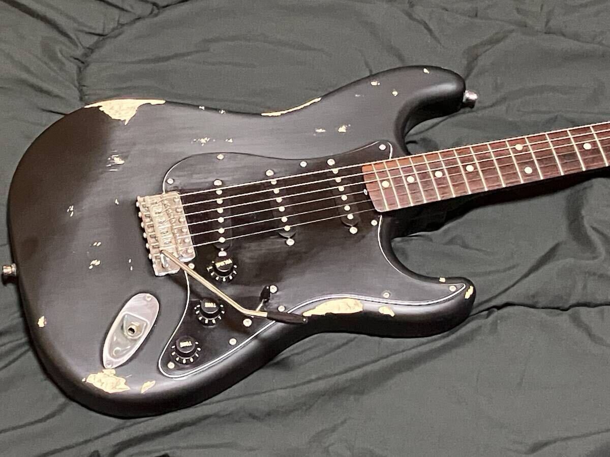 Fender Japan】ST62 ALLBLK レリック加工 ストラトキャスター Fender Japan】ST62 ALLBLK レリック加工 ストラトキャスター