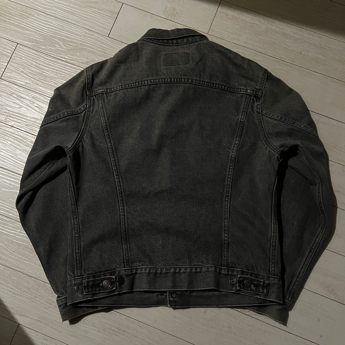 ボタン裏“777” 80s LEVI'S 70506 先染め BLACK DENIM JACKET ボタン裏“777” 80s LEVI'S 70506 先染め BLACK DENIM JACKET