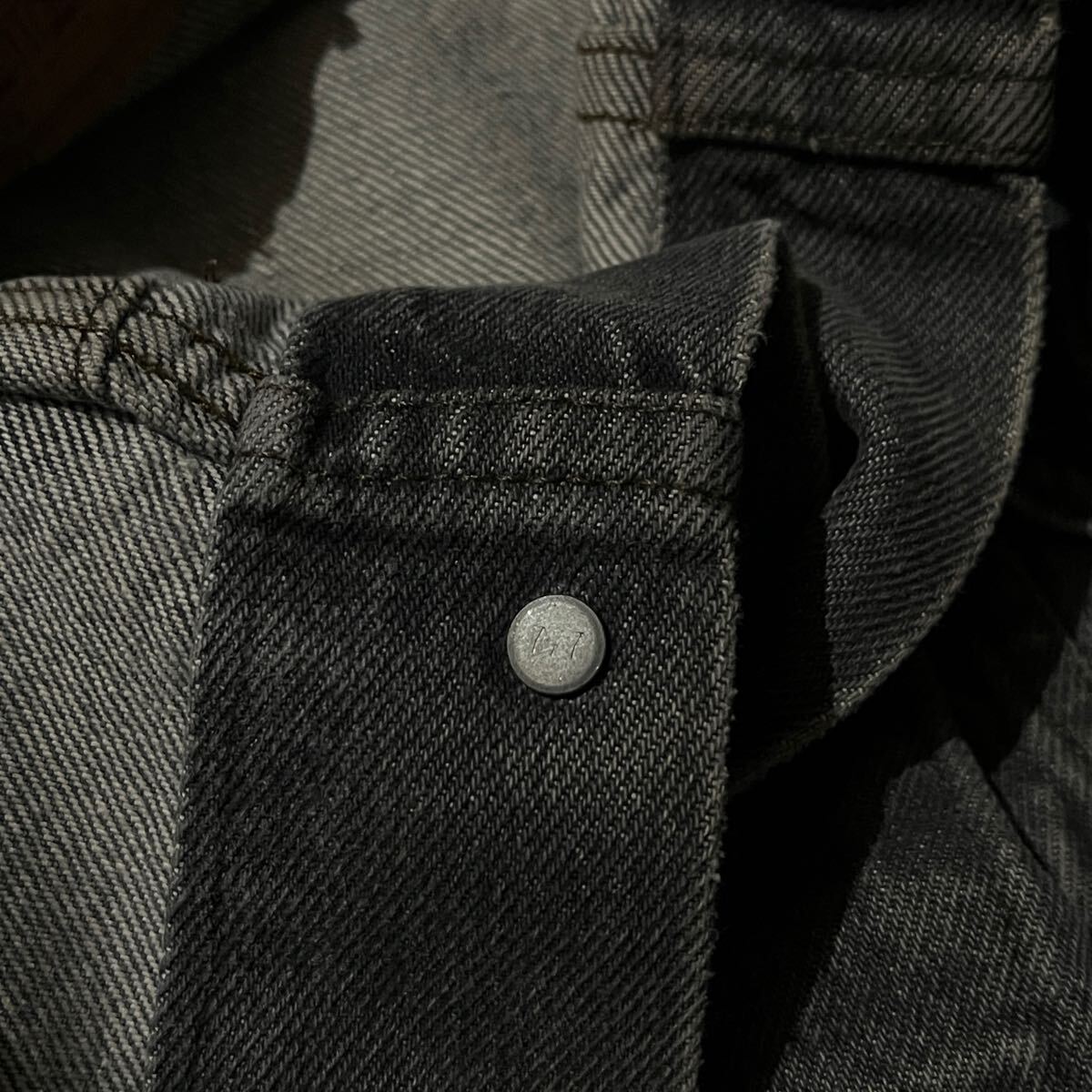 ボタン裏“777” 80s LEVI'S 70506 先染め BLACK DENIM JACKET ボタン裏“777” 80s LEVI'S 70506 先染め BLACK DENIM JACKET