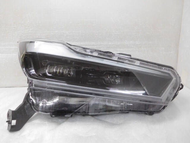 WR-V 5BA-DG5 右ヘッドランプ 33100-31X-K02 IJL 100-8F08E 368848
