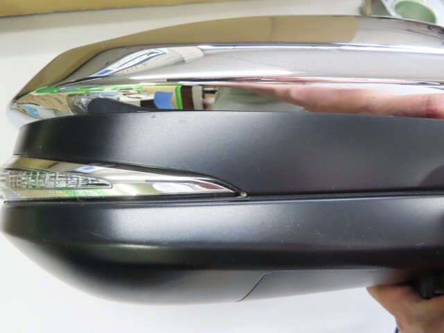 ヴォクシー 3BA-ZRR80W 右サイドミラー 87910-28C50 ★美品 7P メッキ 369781