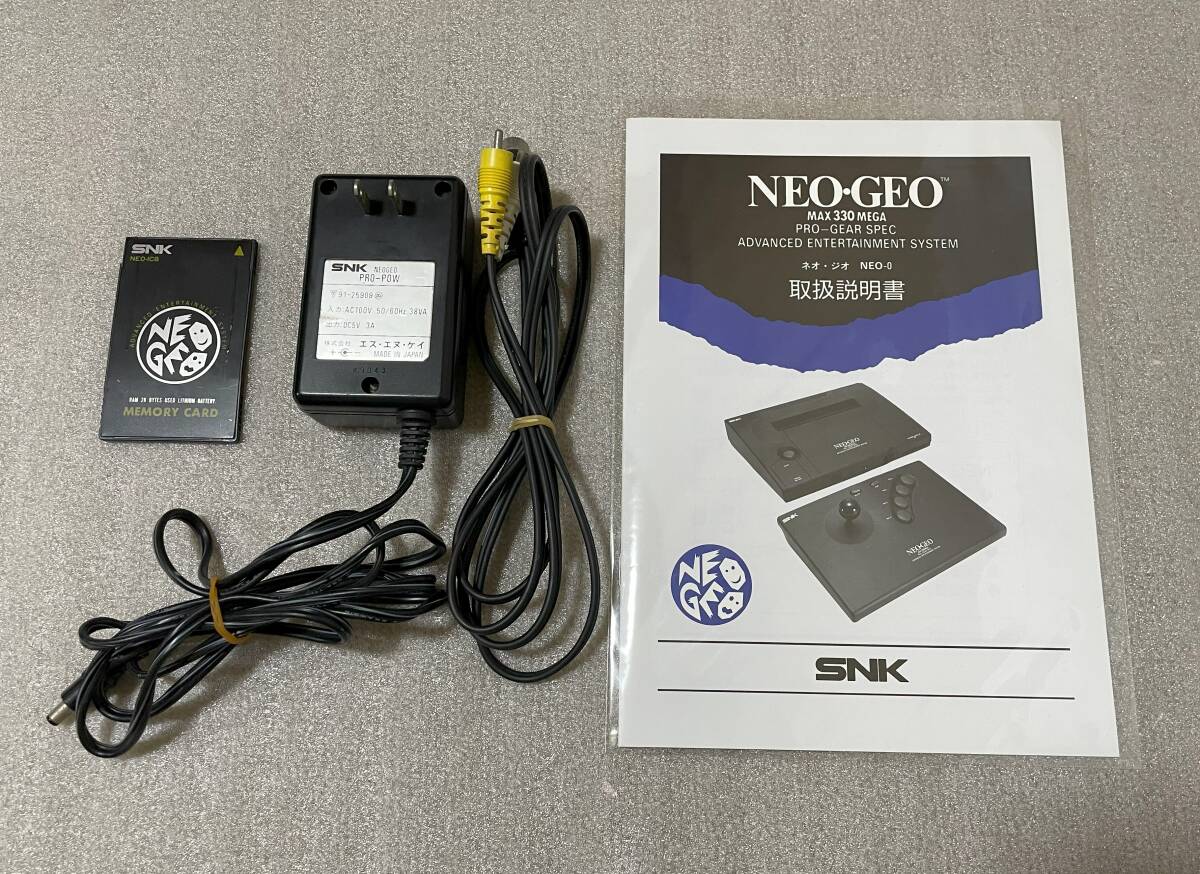 SNK NEO・GEO ネオジオ本体 メモリカード付属 ソフト2点 動作