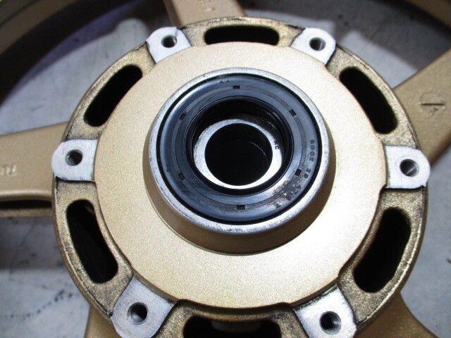 5★CB1300SF用フロントホイール424　純正.SC54.前期.～’13年.CB1300SB.ST.〔検索用〕CB400SF.CBR400RR.RVF.VFR400R.VTR1000SP.