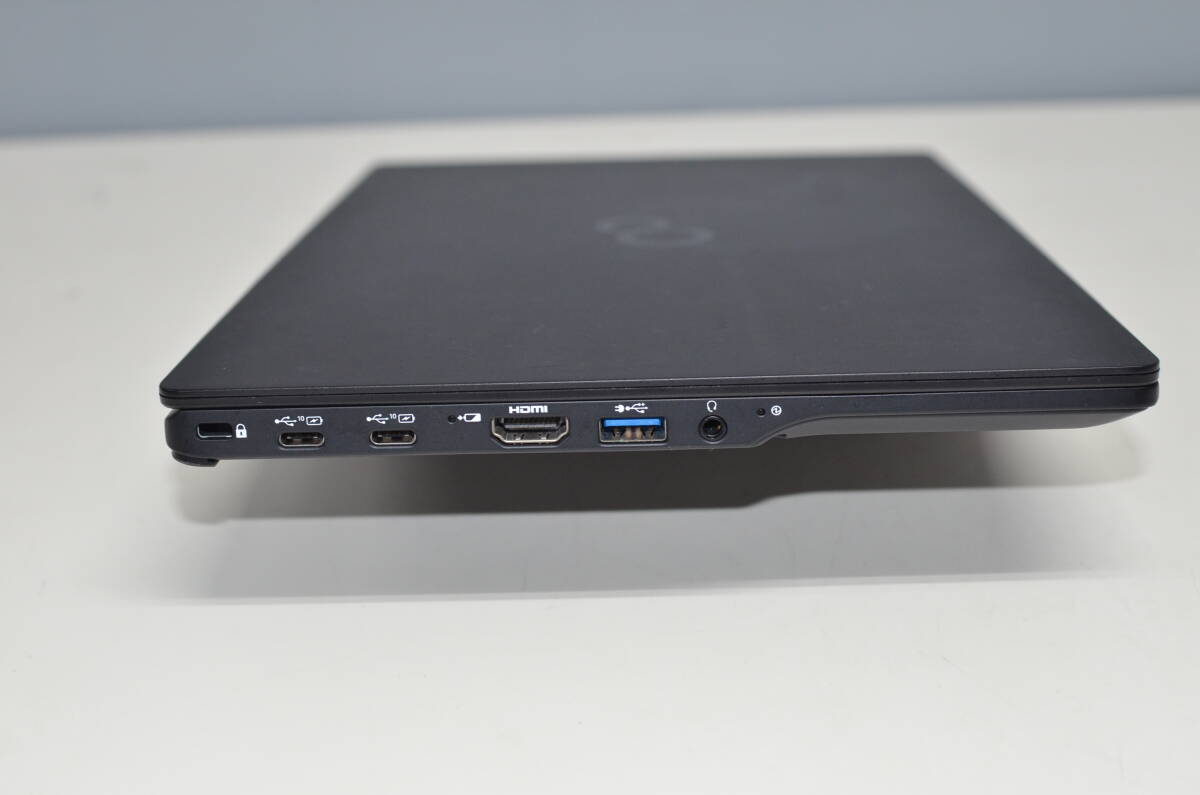 2022年制 富士通 ノート UH80/F3(FMVUU6GUV2) 第11世代 Core i5 1135G7 SSD256GB メモリー8GB Webカメラ Bluetooth Win11 pro