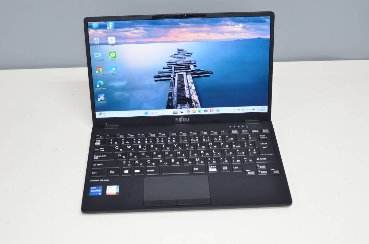 2022年制 富士通 ノート UH80/F3(FMVUU6GUV2) 第11世代 Core i5 1135G7 SSD256GB メモリー8GB Webカメラ Bluetooth Win11 pro