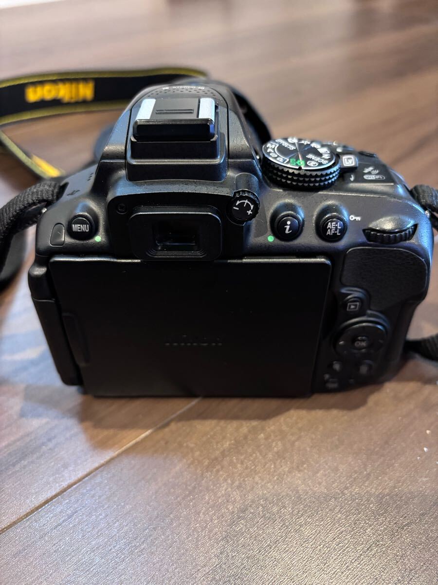 Nikon ニコン D5300 AF-S DX 18-55mm F3.5-5.6G VR II Kit Nikon ニコン D5300 AF-S DX 18-55mm F3.5-5.6G VR II Kit
