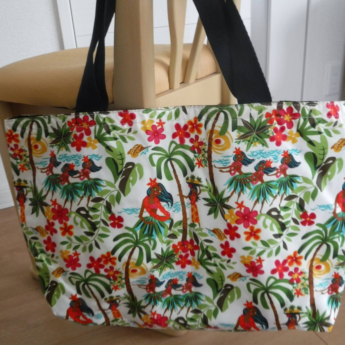 稅不要特価 極美品!LESPORTSAC レスポートサック ハワイ限定 フラガール リバーシブルトート 大きめ トートバッグ?②