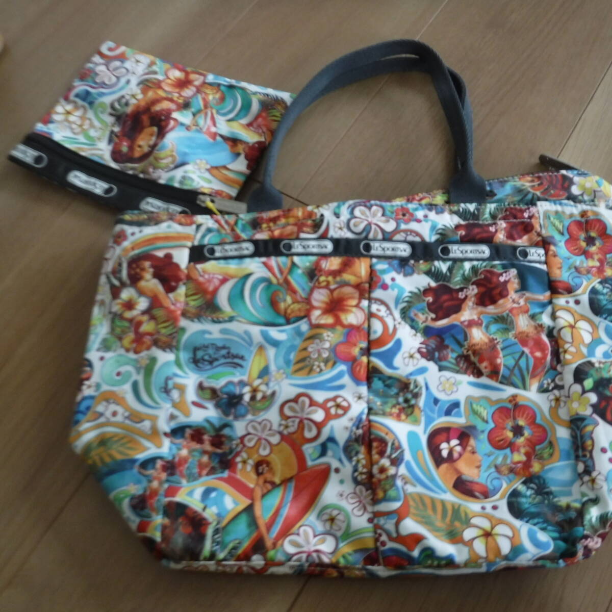 稅不要特価 新品ポーチ付!LESPORTSAC レスポートサック ハワイ限定 モアナアヘ フラガール ハイビスカス?プルメリア トートバッグ?①