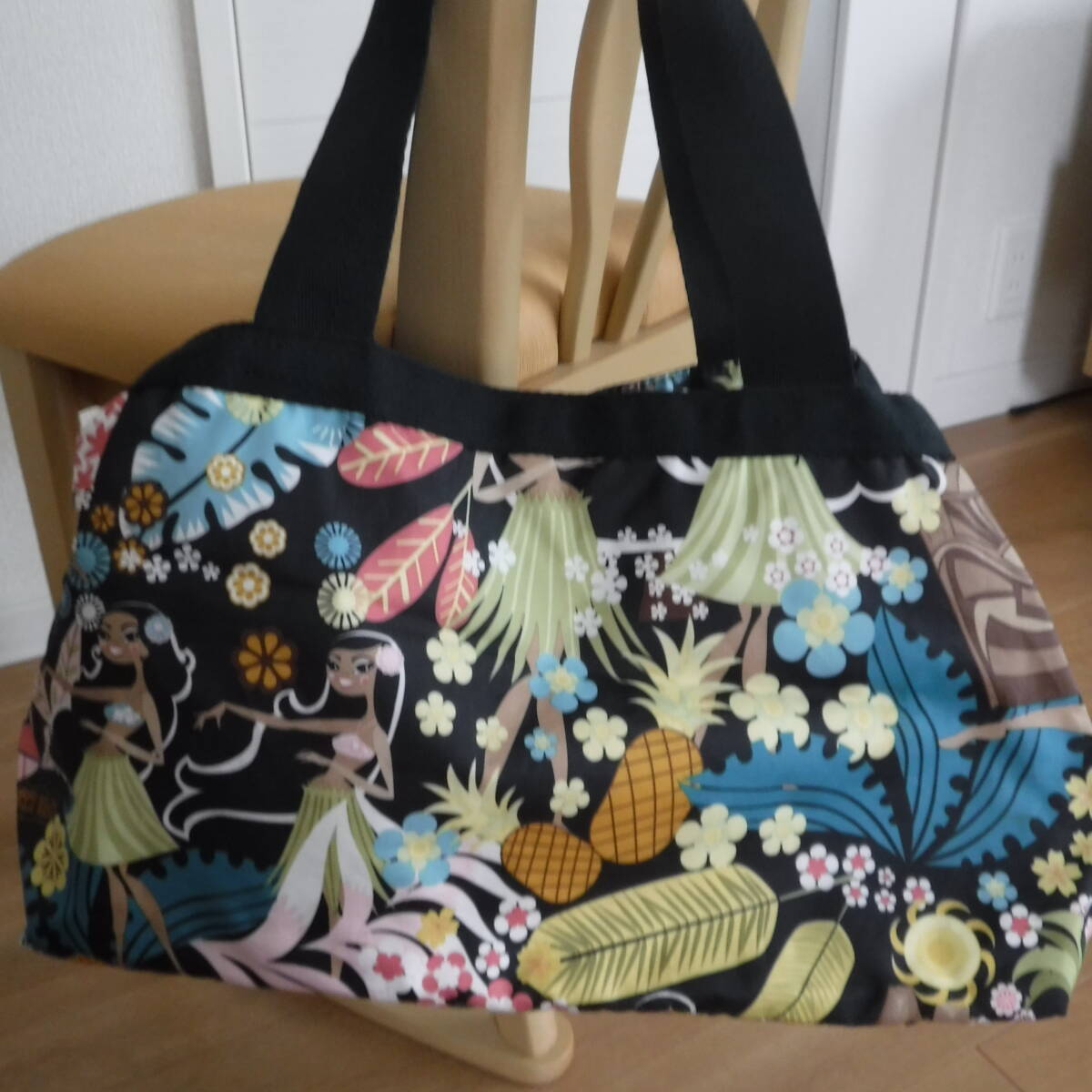 稅不要特価!LESPORTSAC レスポートサック ハワイ限定 ワヒネフラ 収納たくさん トートバッグ?モリー①