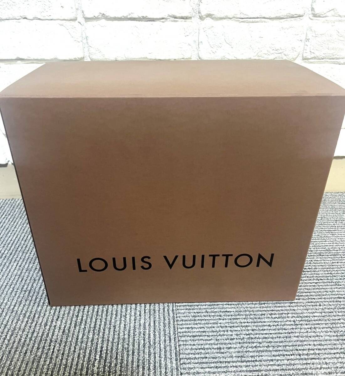 Louis Vuitton(ルイヴィトン) 空き箱(ルイ・ヴィトン)｜売買され