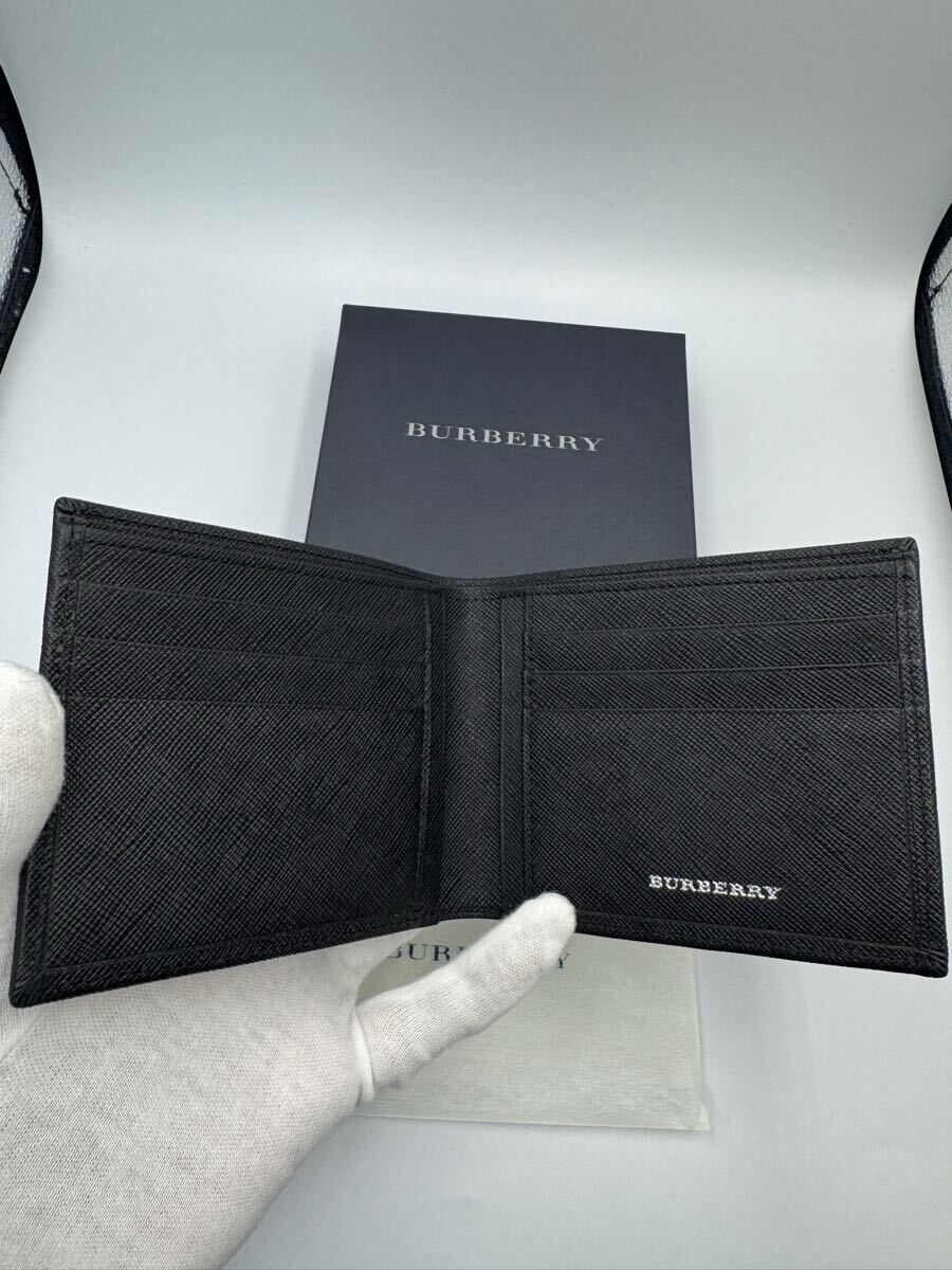 未使用品 バーバリー 二つ折り財布 ブラック レザー 小銭入れ 未使用品 バーバリー 二つ折り財布 ブラック レザー 小銭入れ
