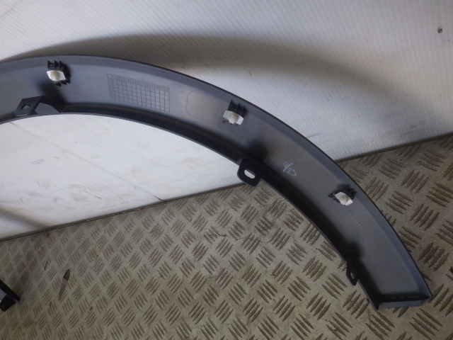 【Y0412】 RU1 RU2 RU3 RU4 VEZEL ヴェゼル 右 フロント フェンダーモール B610M ミッドナイトブルービームM 74107-T7A-J01ZX 中古 即決_画像6