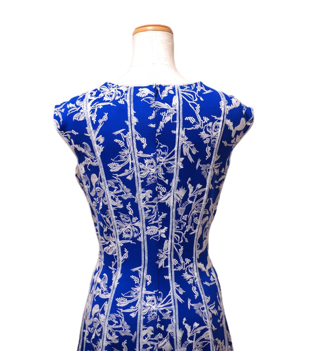 TADASHI SHOJI タダシショージ ROYAL BLUE & IVORY ワンピース TADASHI SHOJI タダシショージ ROYAL BLUE & IVORY ワンピース