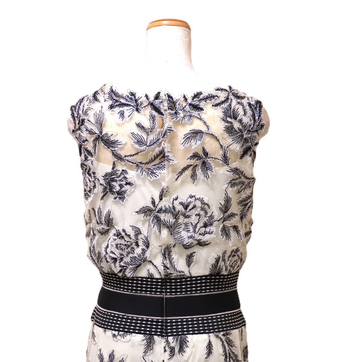 TADASHI SHOJI タダシショージ IVORY BLACK & SILVER ワンピース TADASHI SHOJI タダシショージ IVORY BLACK & SILVER ワンピース