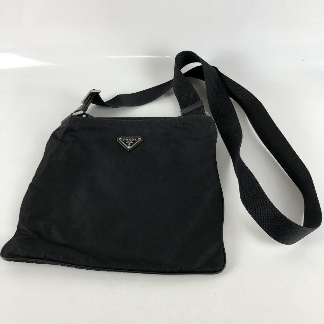 PRADA プラダ ナイロン ロゴプレート ショルダーバッグ ブラック PRADA プラダ ナイロン ロゴプレート ショルダーバッグ ブラック