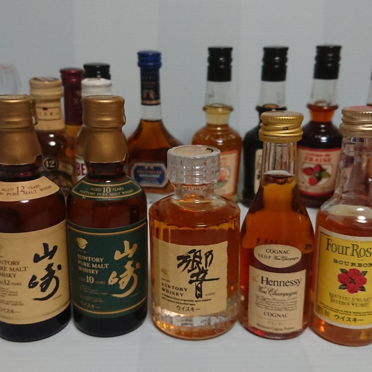 未開栓 洋酒ミニボトル27本 ウィスキー・ブランデーなど 古酒 未開栓 洋酒ミニボトル27本 ウィスキー・ブランデーなど 古酒