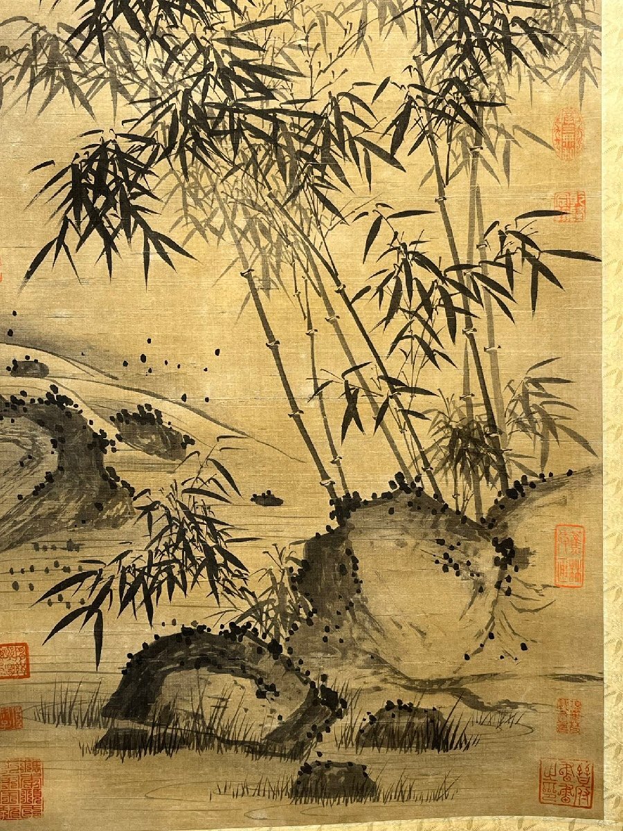 安】中国北宋時代画家「蘇軾書」絹本「墨竹図」掛軸 共箱 中国画 安】中国北宋時代画家「蘇軾書」絹本「墨竹図」掛軸 共箱 中国画