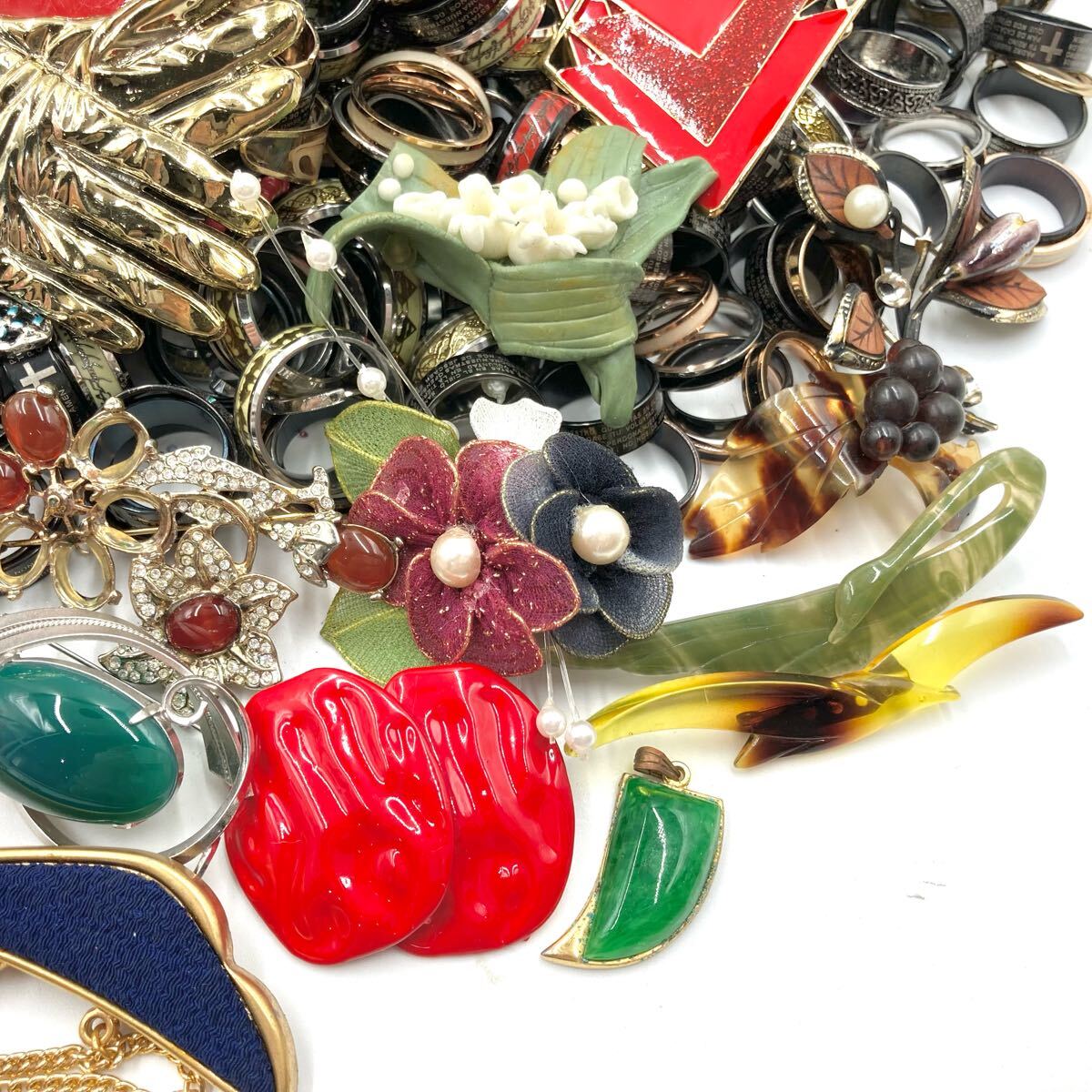 大量!!silver入り!!◯アクセサリー&リングおまとめ◯a 約5036g 大量!!silver入り!!◯アクセサリー&リングおまとめ◯a 約5036g