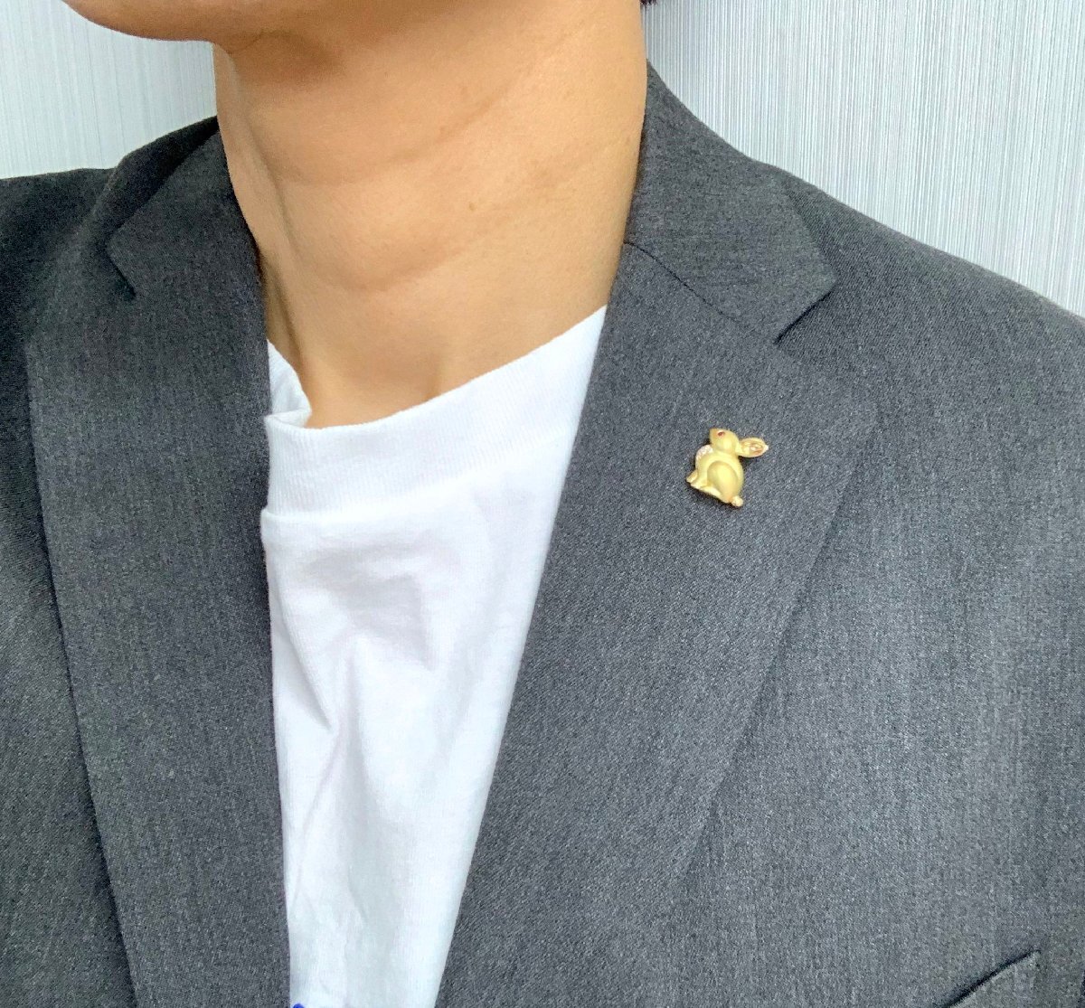 黃金のウサギ 18金制 ピンブローチ ラペルピン タイピン メンズジュエリー 卸価格 商品動畫 送料込み