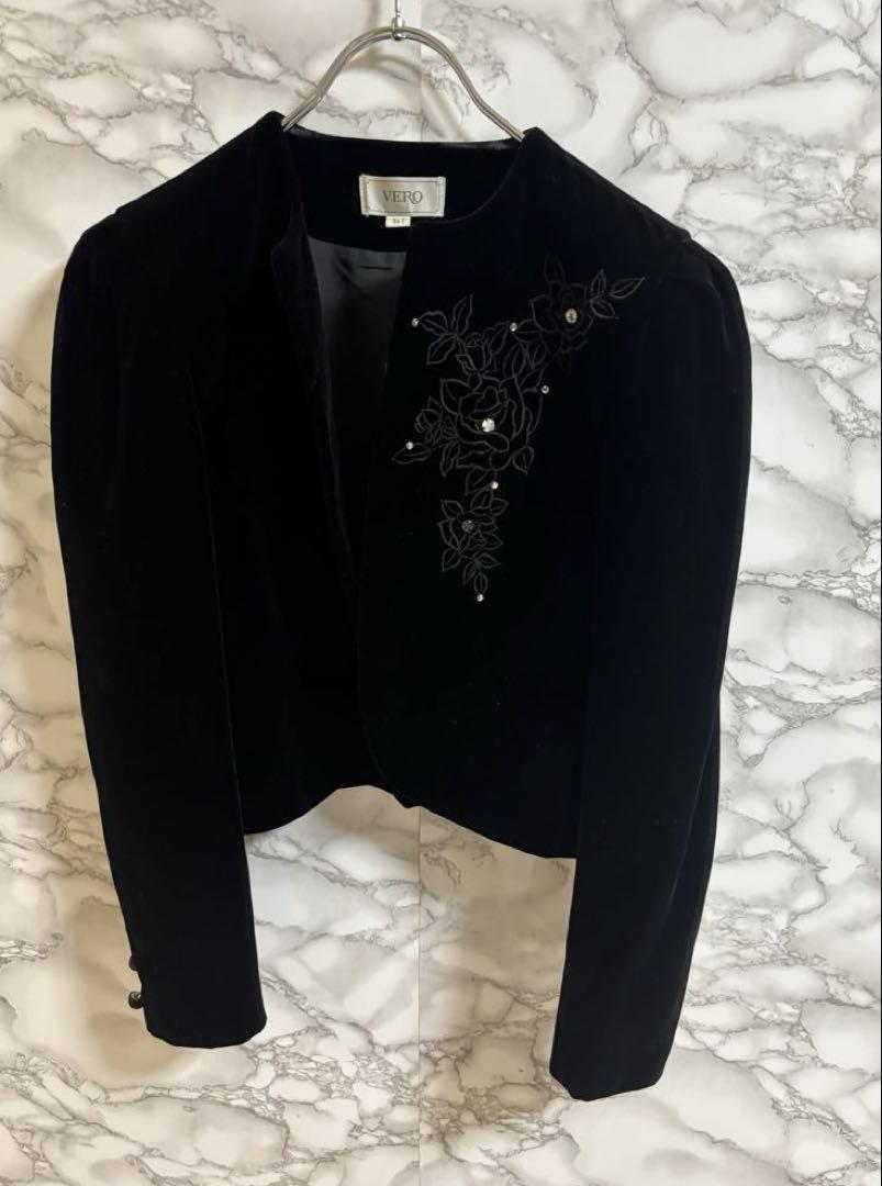 2963ヴェロ【M】ベルベットジャケット　花柄刺繍 ボタンレス　ベロア_画像2