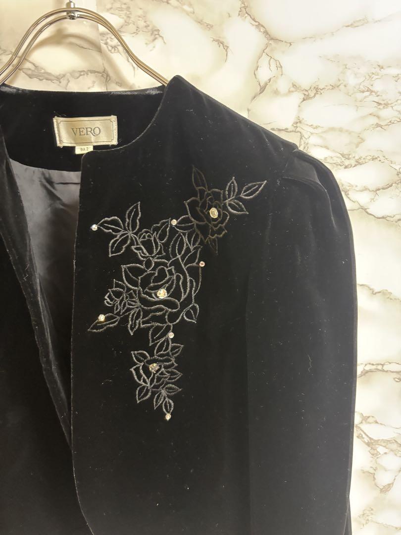 2963ヴェロ【M】ベルベットジャケット　花柄刺繍 ボタンレス　ベロア_画像3