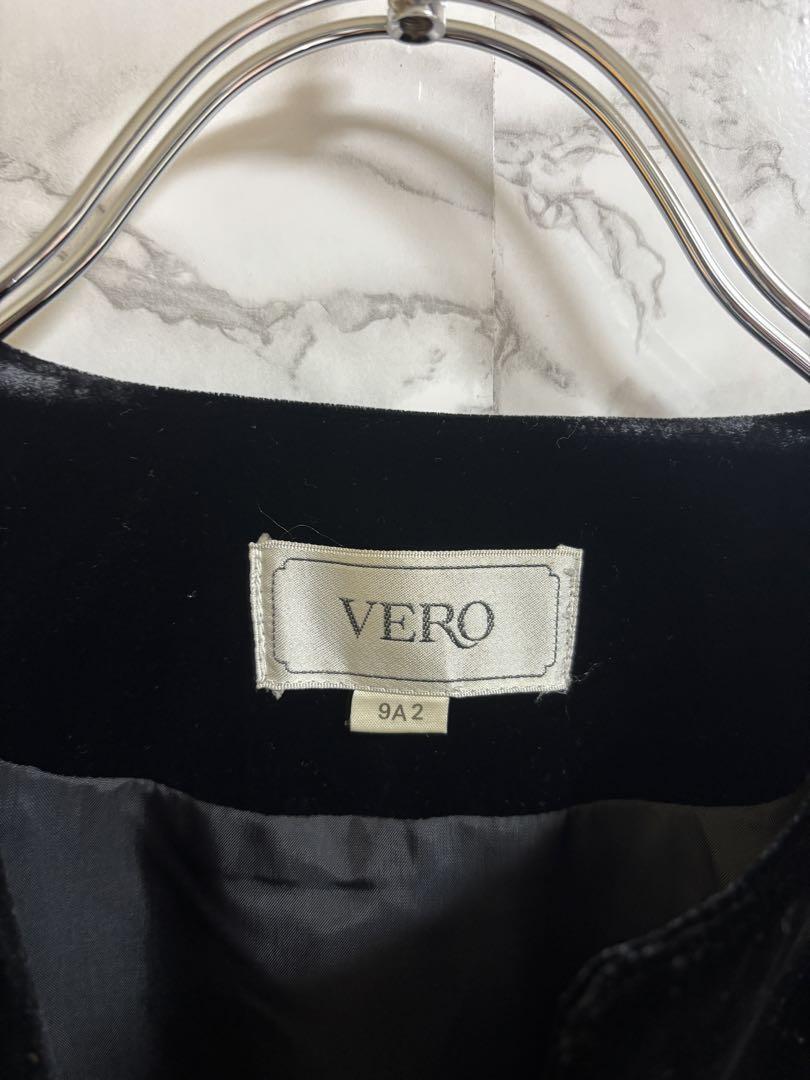 2963ヴェロ【M】ベルベットジャケット　花柄刺繍 ボタンレス　ベロア_画像4