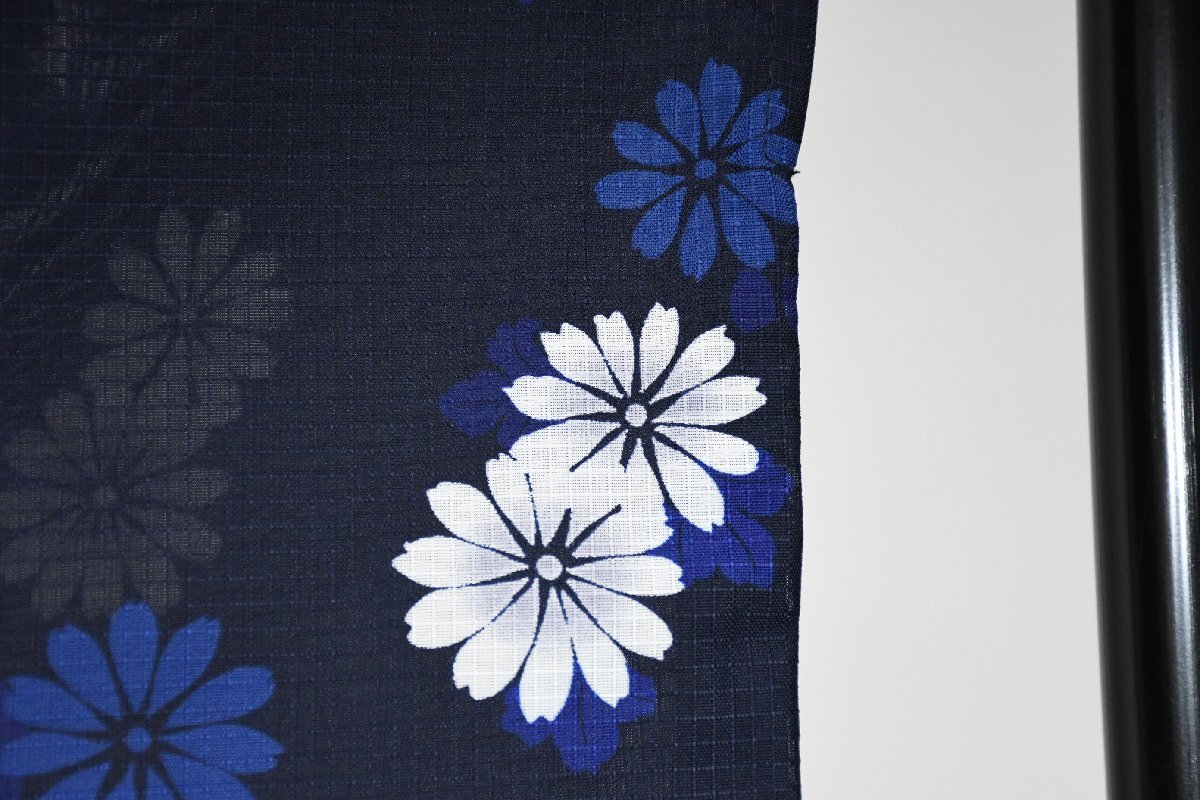 浴衣 女性用 着物 祭り 夕涼 花 紺色 夏祭り 花火大会 洗える着物 身丈163cm 裄丈65cm ★着物 u-309 桜庭呉服店_画像4