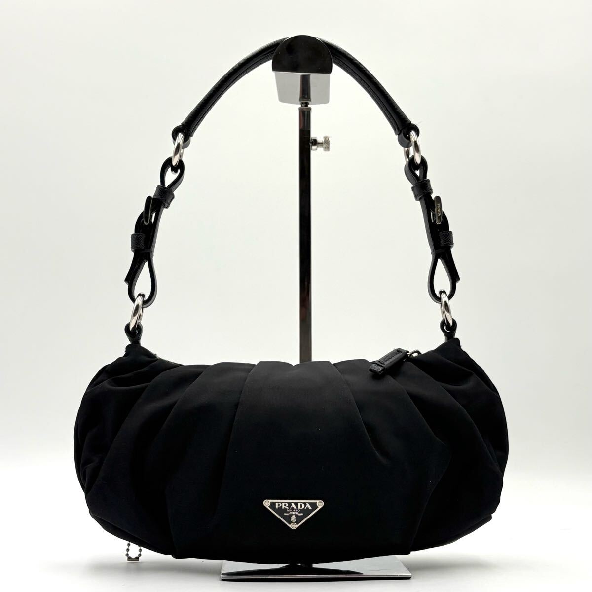1円/極美品○PRADA プラダ 三角ロゴプレート 装飾 ナイロン 1円/極美品○PRADA プラダ 三角ロゴプレート 装飾 ナイロン