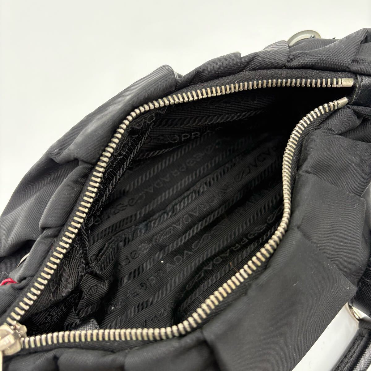 1円/極美品○PRADA プラダ 三角ロゴプレート 装飾 ナイロン 1円/極美品○PRADA プラダ 三角ロゴプレート 装飾 ナイロン