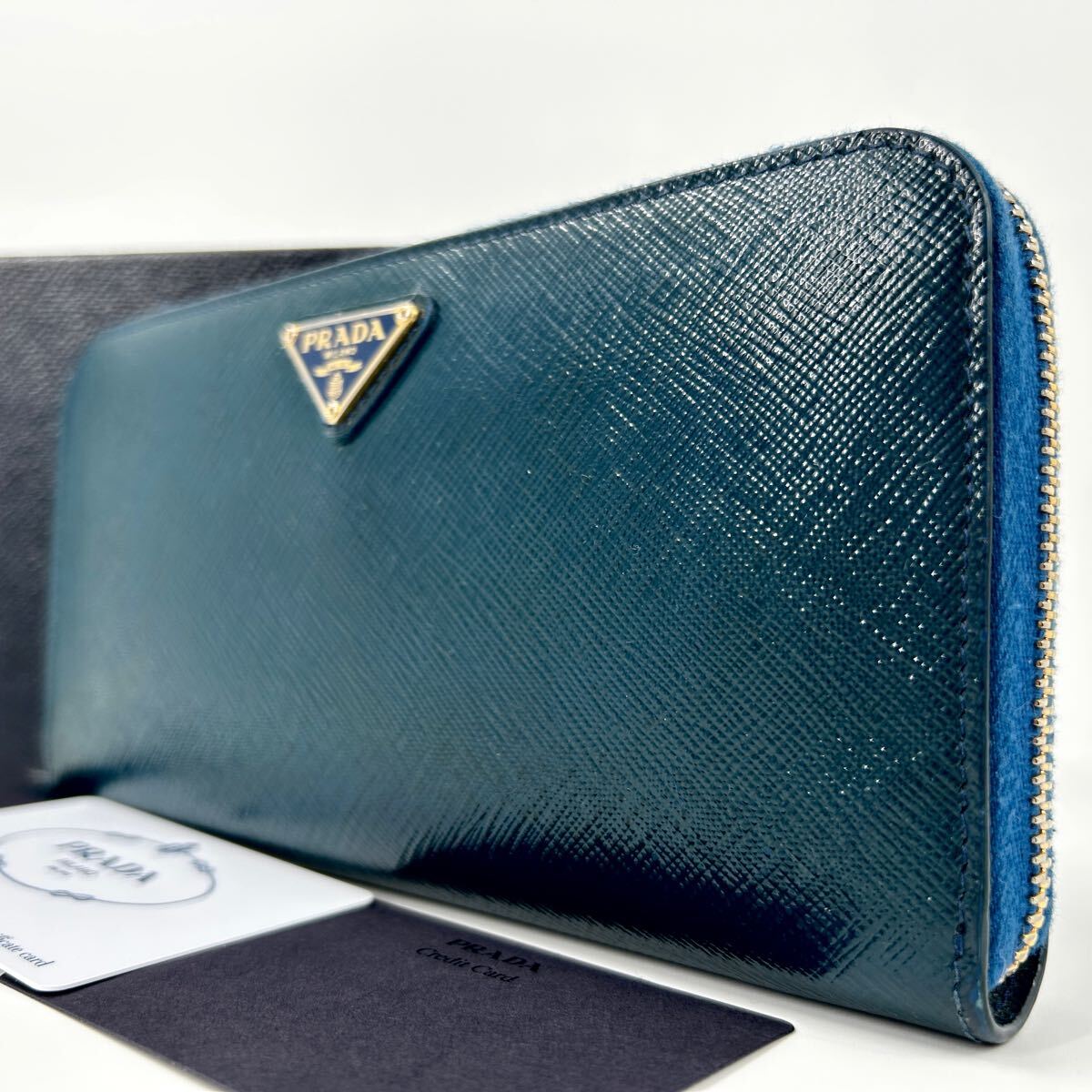 付属品完備・ほぼ未使用】PRADA プラダ 長財布 ラウンド 付属品完備・ほぼ未使用】PRADA プラダ 長財布 ラウンド