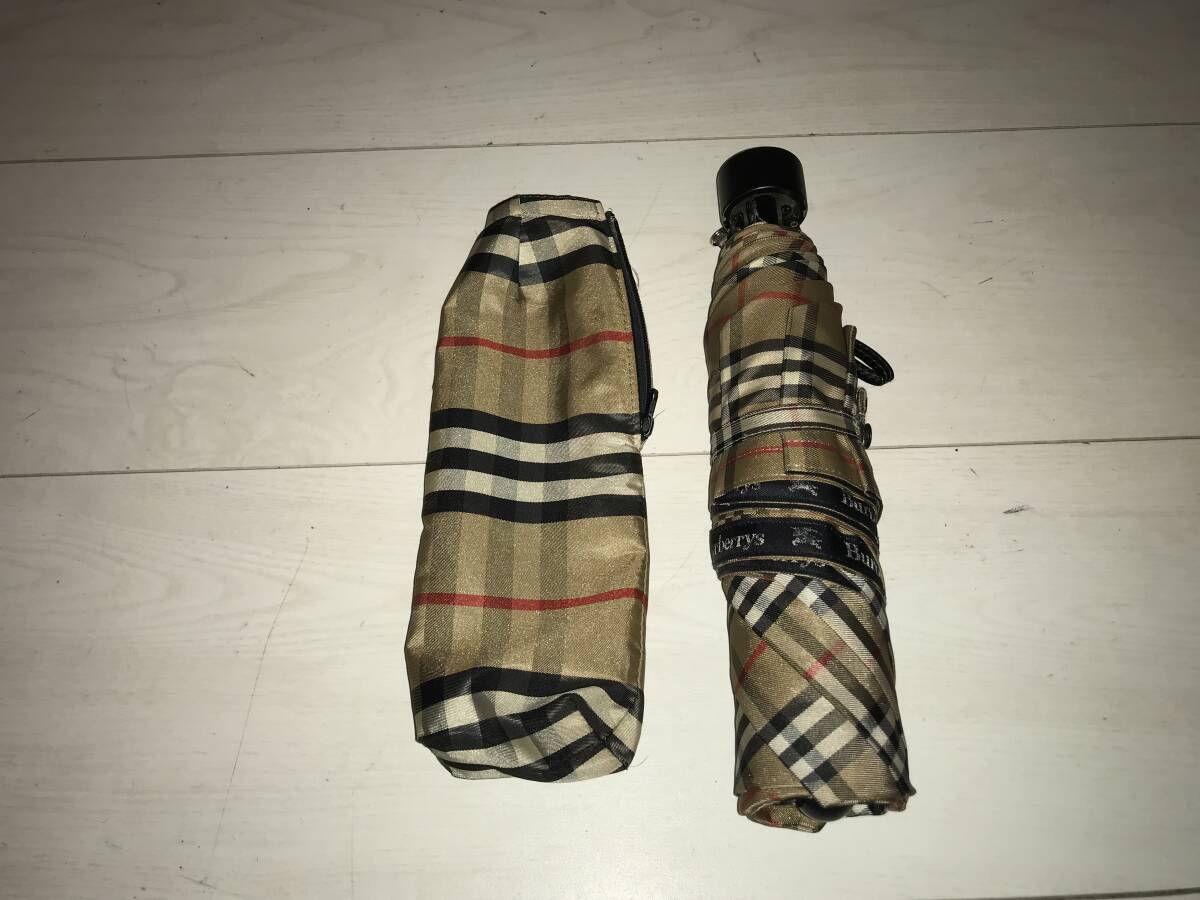 美品バーバリーBurberryノヴァチェック折りたたみ傘¥500から 美品バーバリーBurberryノヴァチェック折りたたみ傘¥500から