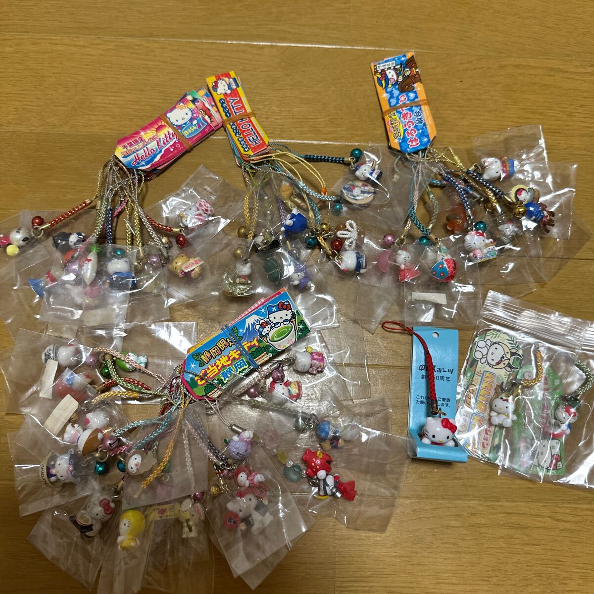 サンリオ ハローキティ ご当地キティ キーホルダー ストラップ サンリオ ハローキティ ご当地キティ キーホルダー ストラップ